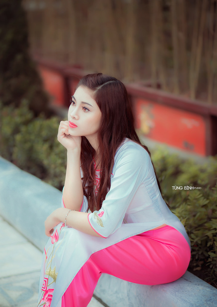 四位少妇精油按摩做爰bd电影